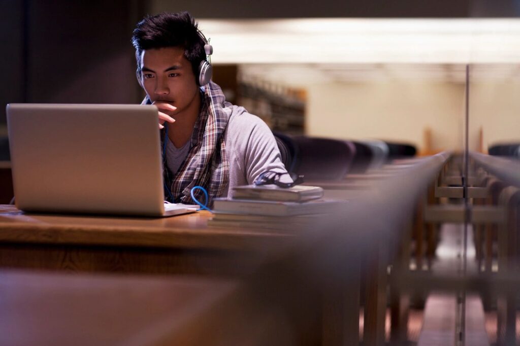 Are Online Colleges Faster?